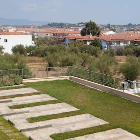 Alexandros Maisonettes & Apartments Nea Moudania Bagian luar foto