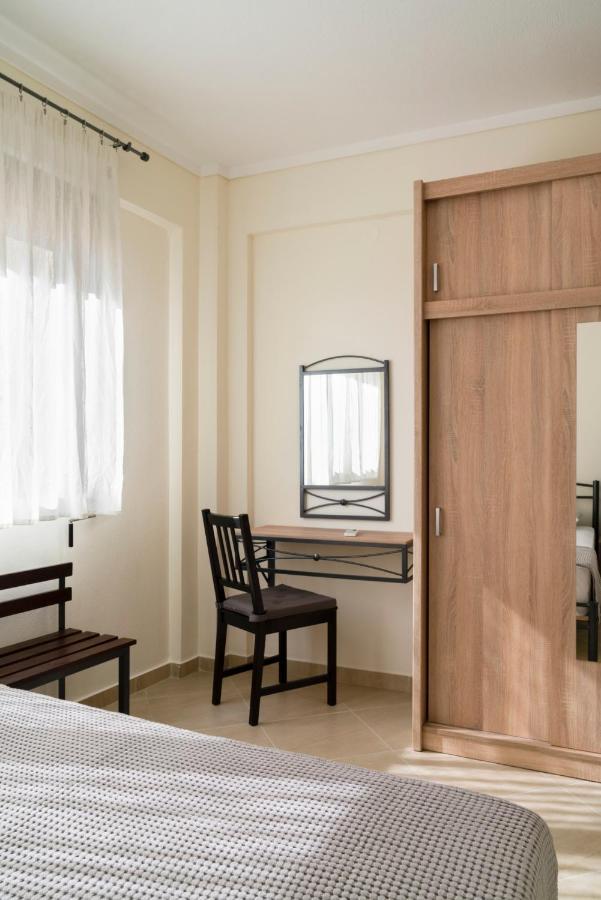 Alexandros Maisonettes & Apartments Nea Moudania Bagian luar foto