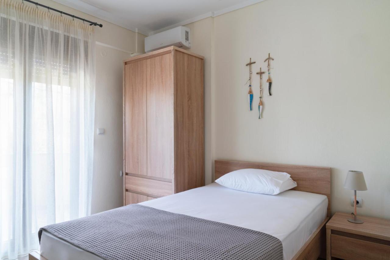 Alexandros Maisonettes & Apartments Nea Moudania Bagian luar foto