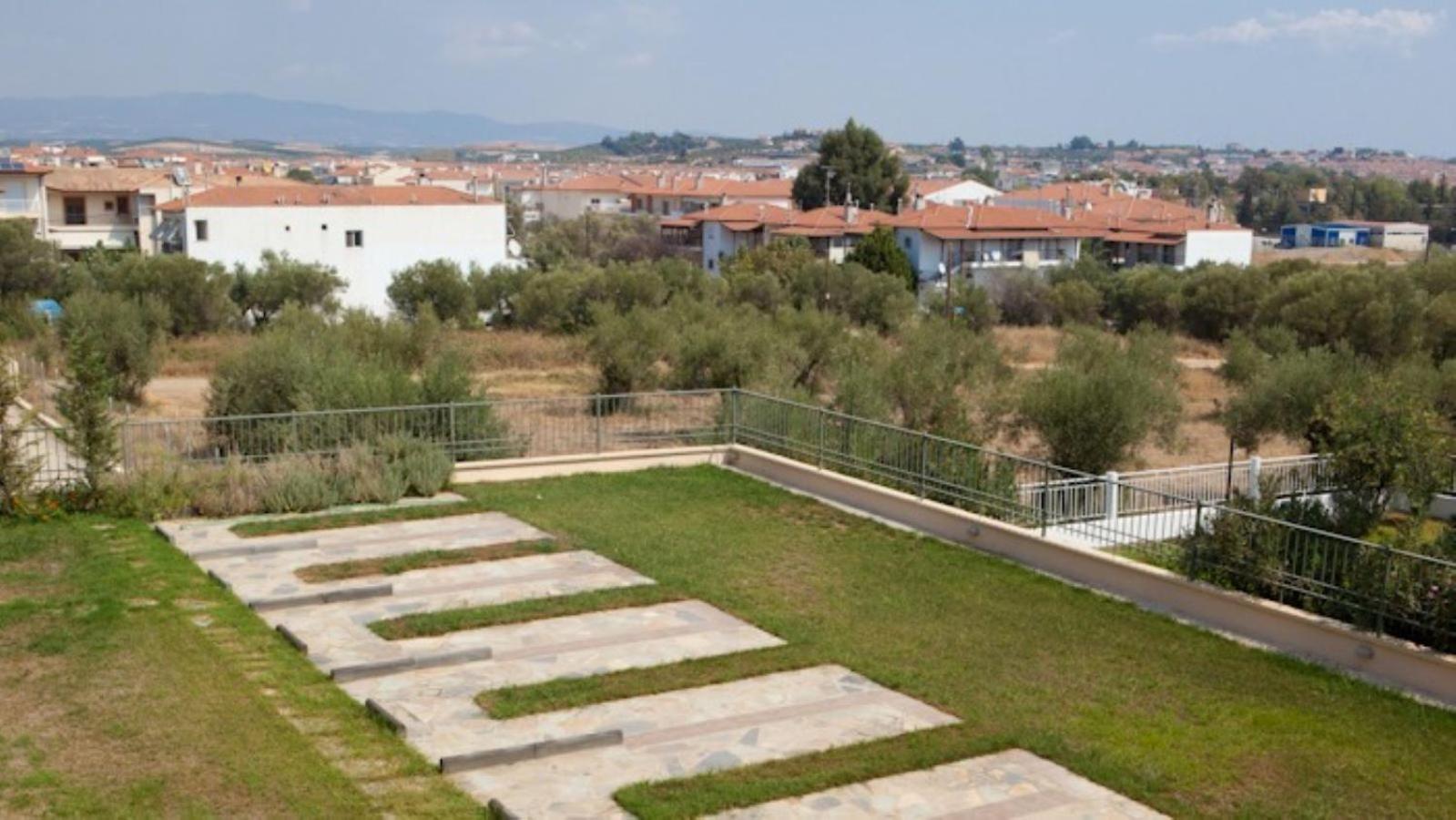Alexandros Maisonettes & Apartments Nea Moudania Bagian luar foto